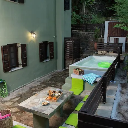 Dandy Tsagkarada-sweet Apple-mini Pool Casa de Férias