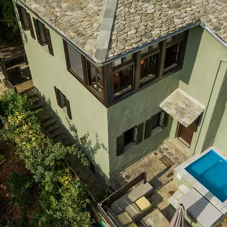 Dandy Tsagkarada-sweet Apple-mini Pool * Tsagarada